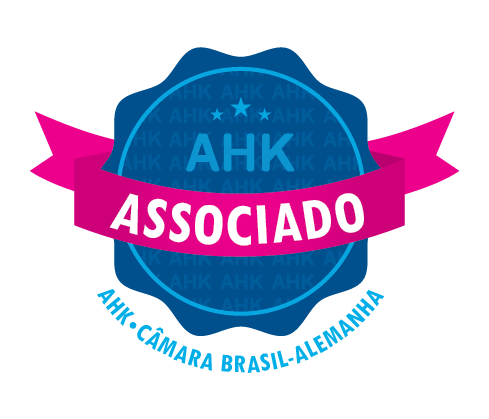 Selo de associação à Câmara Brasil-Alemanha (AHK), indicando parceria institucional